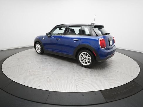 Used 2020 MINI Cooper 4-Door Hardtop image 12