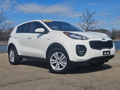 Used 2018 Kia Sportage LX image 1