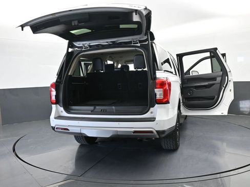 Used 2024 Ford Expedition Max XLT image 83