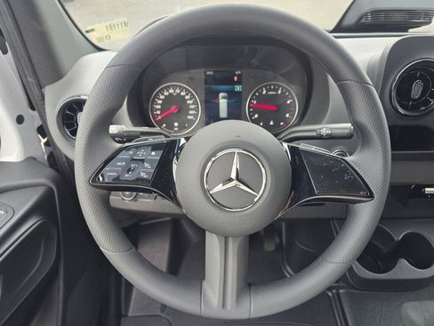 New 2026 Mercedes-Benz Sprinter 2500 image 28