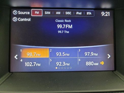 Used 2018 Nissan Pathfinder SL w/ Midnight Edition Package AWD/4WD image 25