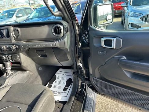 Used 2021 Jeep Wrangler Unlimited Sport S image 29