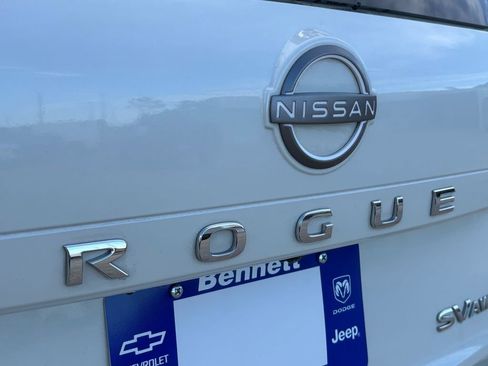 Used 2023 Nissan Rogue SV AWD/4WD image 8