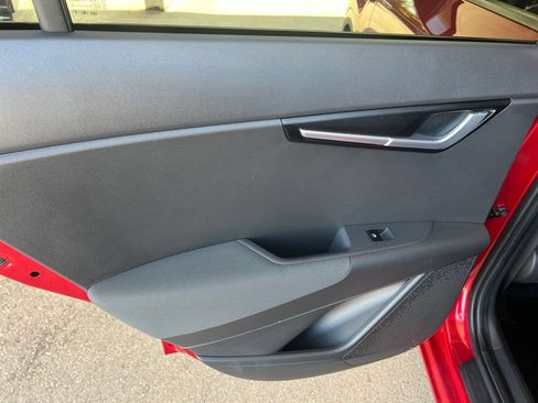 Certified 2023 Kia Niro EX Touring FWD image 10