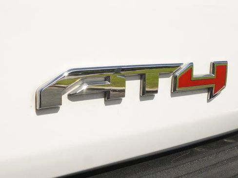 Used 2024 GMC Yukon AT4 w/ Technology Package image 44