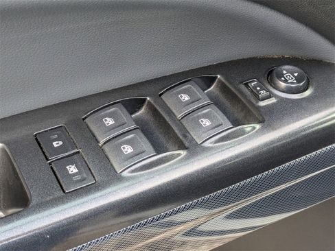 Used 2021 Chevrolet Colorado Z71 image 11