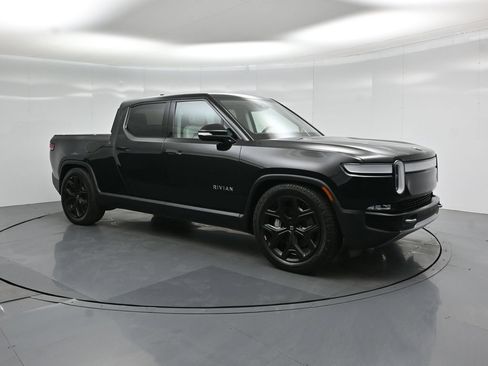 Used 2023 Rivian R1T Adventure AWD/4WD image 18