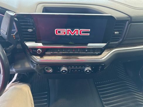 Used 2022 GMC Sierra 1500 SLE image 10