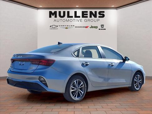 Used 2024 Kia Forte LXS image 5