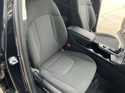 Used 2025 Kia Sportage LX FWD image 40