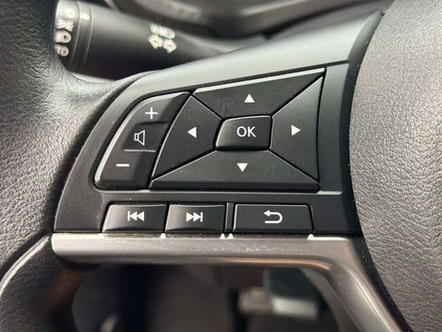 Used 2023 Nissan Sentra SV FWD image 19