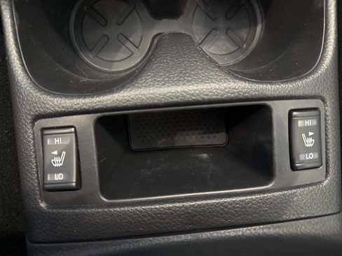 Used 2015 Nissan Rogue SV w/ SV Premium Package FWD image 26
