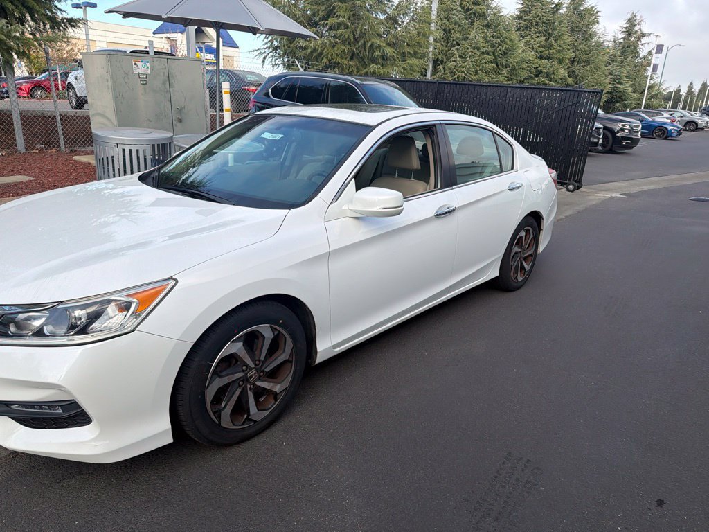 Used 2016 Honda Accord EX-L image 2