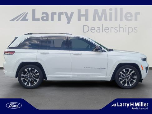 Used 2022 Jeep Grand Cherokee Overland AWD/4WD image 6