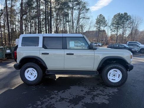 New 2026 Ford Bronco Heritage Edition image 6