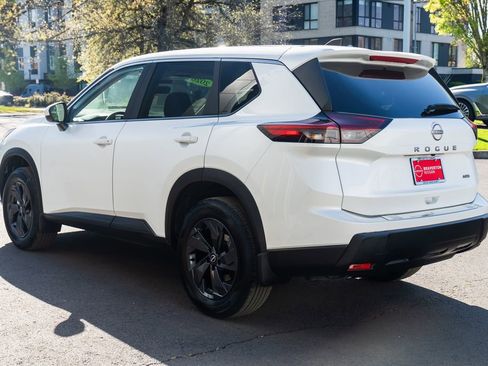 New 2026 Nissan Rogue SV AWD/4WD image 4