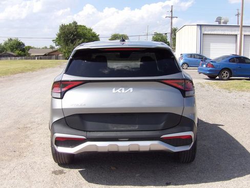 Used 2023 Kia Sportage LX FWD image 7