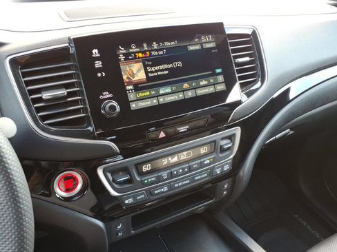 Used 2024 Honda Passport Black Edition image 15