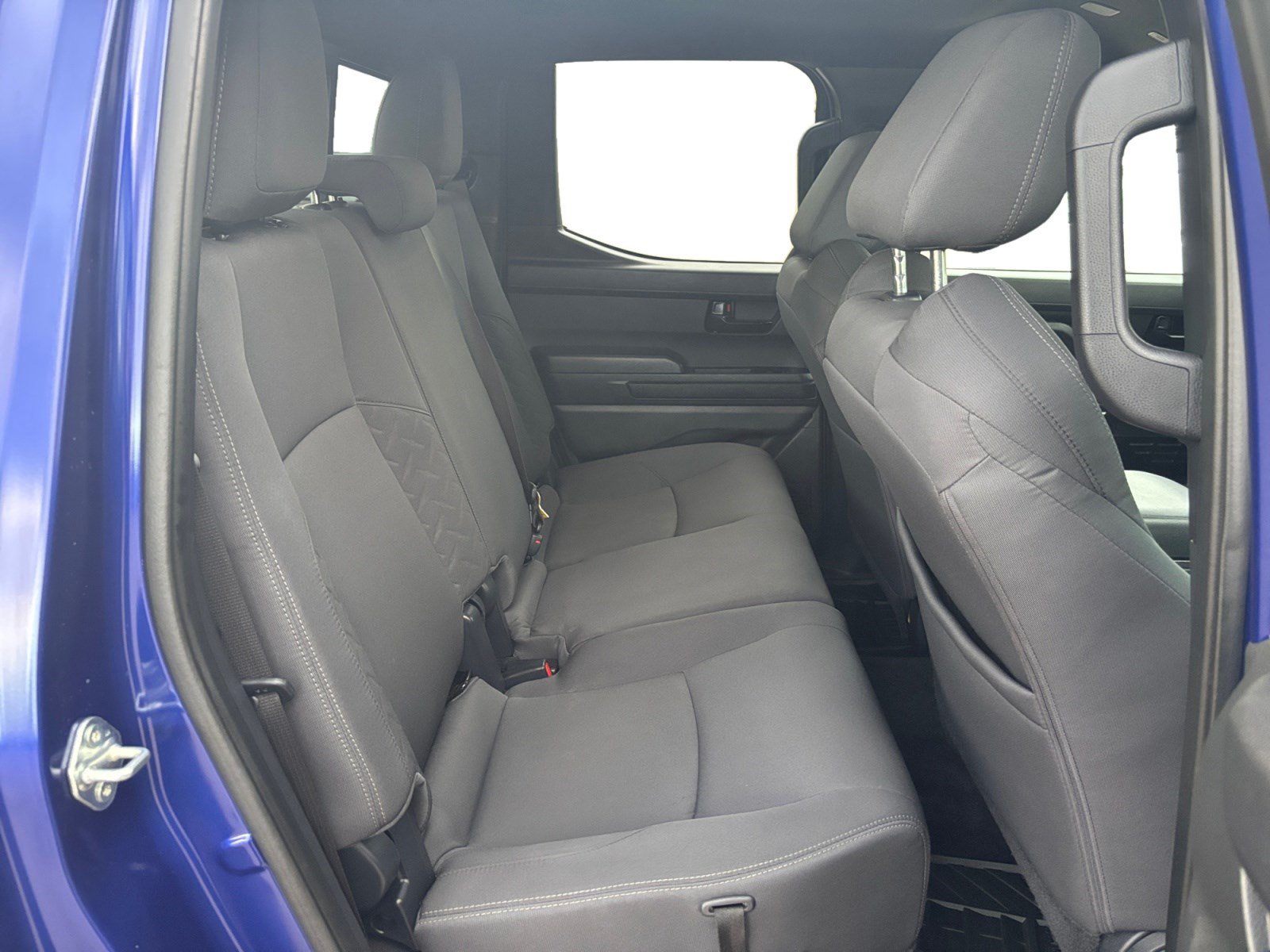 Used 2024 Toyota Tacoma SR5 AWD/4WD image 18