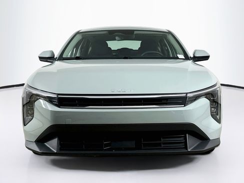 Used 2025 Kia K4 FWD image 2