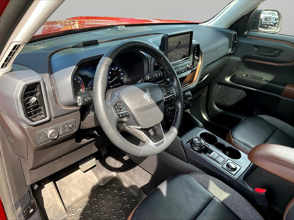 Used 2022 Ford Bronco Sport Outer Banks w/ Tech Package AWD/4WD image 19