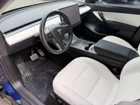 Used 2020 Tesla Model Y Long Range image 24