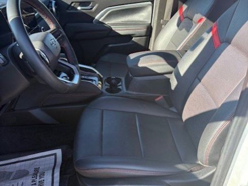 Used 2023 Chevrolet Colorado Z71 w/ Z71 Convenience Package 2 image 10