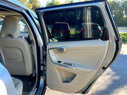 Used 2012 Volvo XC60 3.2 Platinum image 15