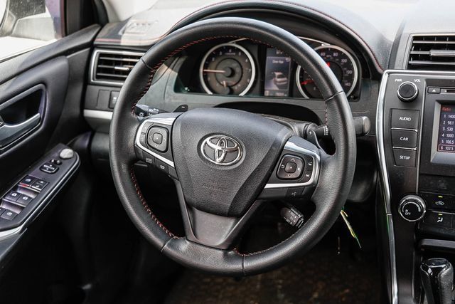 Used 2017 Toyota Camry SE FWD image 14