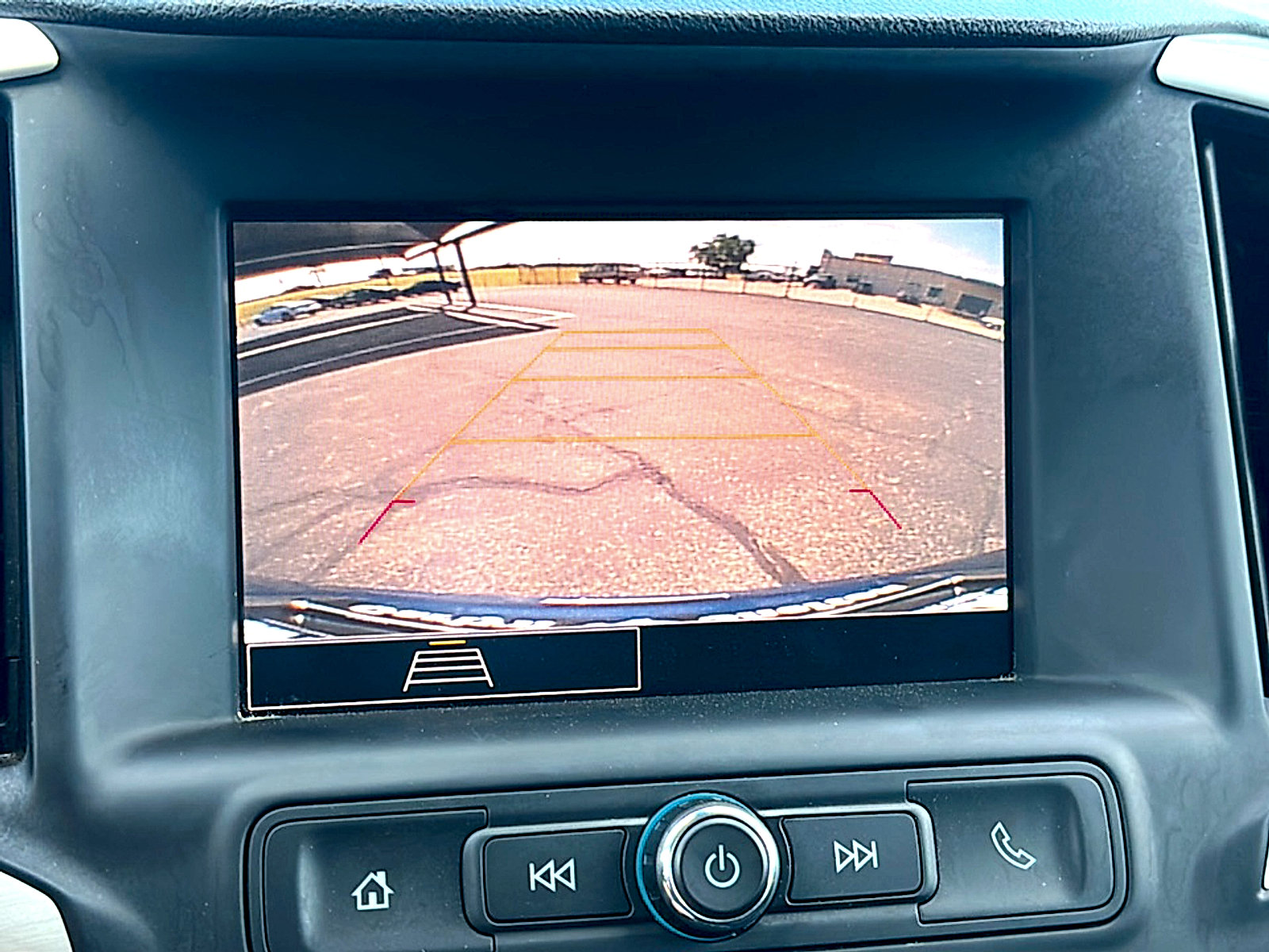 Used 2024 GMC Terrain SLE FWD image 32