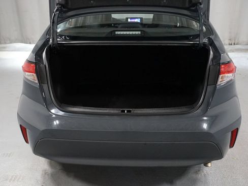 Used 2025 Toyota Corolla LE FWD image 31