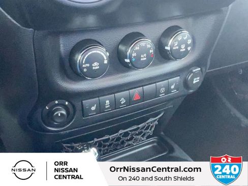 Used 2013 Jeep Wrangler Unlimited Sahara w/ Mopar Chrome Edition Group image 22