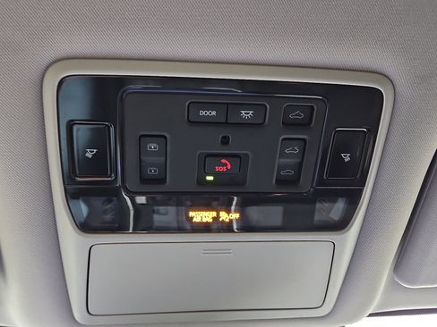 Used 2024 Toyota Grand Highlander Limited image 20