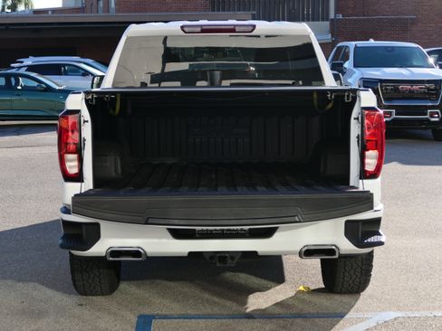 Used 2023 GMC Sierra 1500 Elevation w/ X31 Off-Road Package image 5