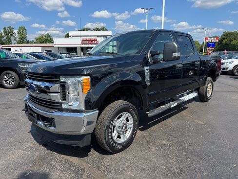 Used 2017 Ford F250 XLT w/ Camper Package AWD/4WD image 1