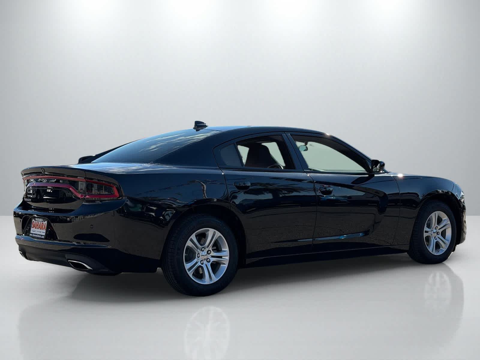 Used 2023 Dodge Charger SXT RWD image 7