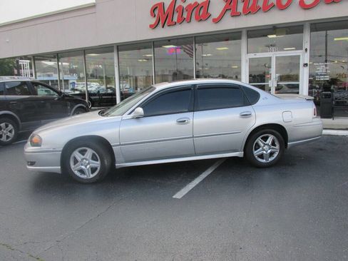 Used 2005 Chevrolet Impala SS w/ Sun And Sound Package image 2