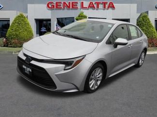 Used 2023 Toyota Corolla LE w/ LE Convenience Package video 3