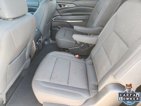 Used 2024 Chevrolet Traverse LT image 35