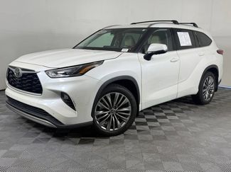 Used 2021 Toyota Highlander Platinum AWD/4WD video 1