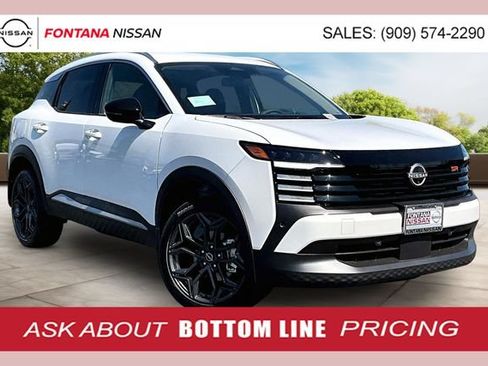 New 2026 Nissan Kicks SR FWD image 1
