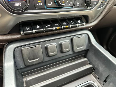 Used 2015 Chevrolet Silverado 2500 LTZ w/ Duramax Plus Package AWD/4WD image 44