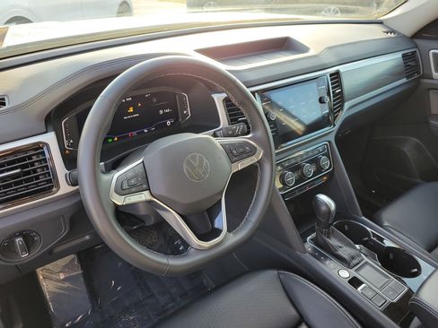 Used 2022 Volkswagen Atlas SE image 23
