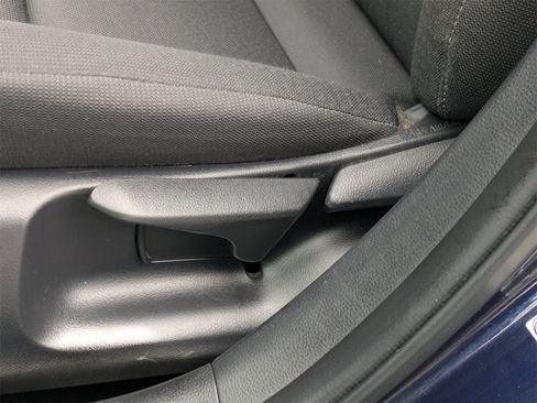 Used 2023 Toyota Corolla LE image 19