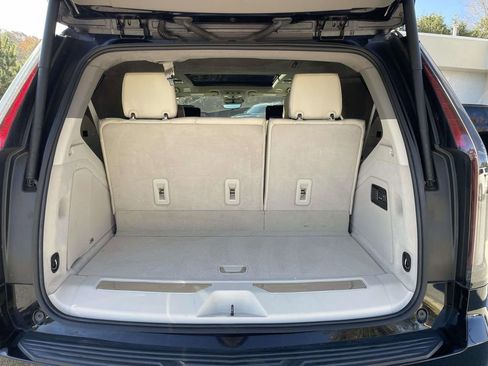 Used 2022 Cadillac Escalade Sport Platinum image 10