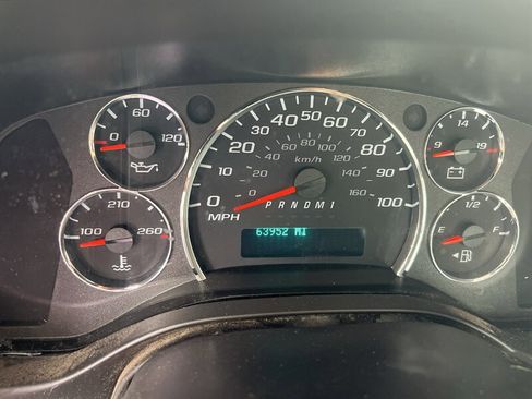 Used 2022 GMC Savana 3500 Extended w/ Power Convenience Package RWD image 6