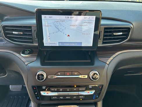 Used 2020 Ford Explorer Limited w/ Class III Trailer Tow Package RWD image 20