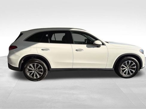 Used 2024 Mercedes-Benz GLC 300 4MATIC image 6