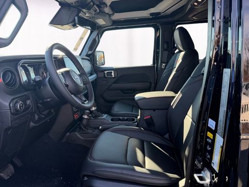 New 2026 Jeep Gladiator Rubicon image 9