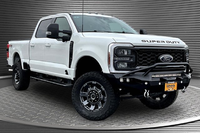 Used 2024 Ford F250 Lariat w/ Lariat Ultimate Package AWD/4WD image 3